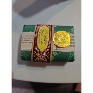 Bee & Flower Sandal Jasmine Soap Smooth Skin 2.65 oz Hydrates Skin  New